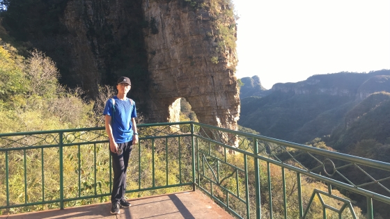 41704286-机械1710-杨恭领-生活照_副本.jpg
